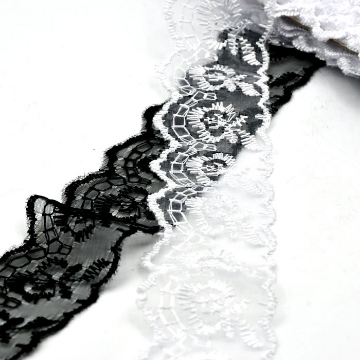 تصویر  تور ارگانزا سفید/مشکی